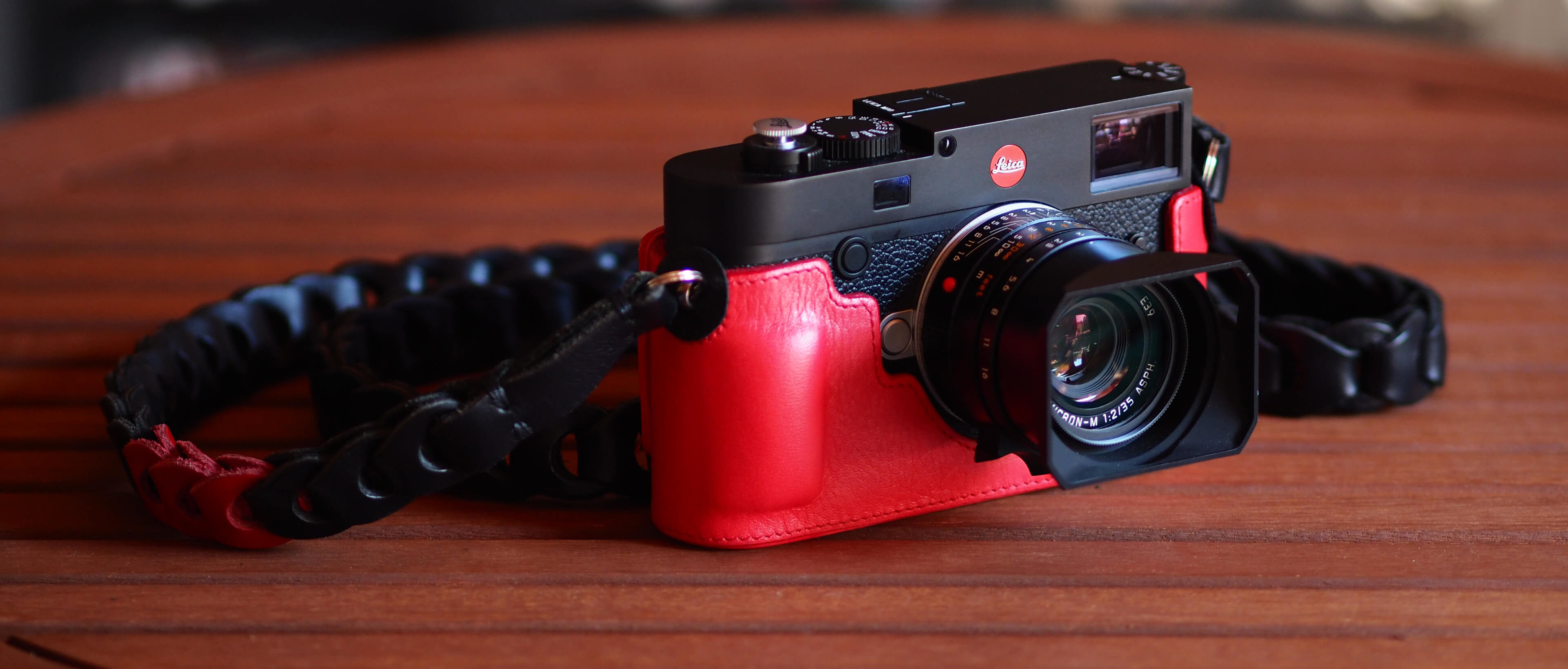 Background: Post Thumbnail: Leica – From Eye to Insight