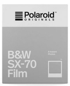 SW-Film für Polaroid SX-70 Kameras - weißer Bildhintergrund