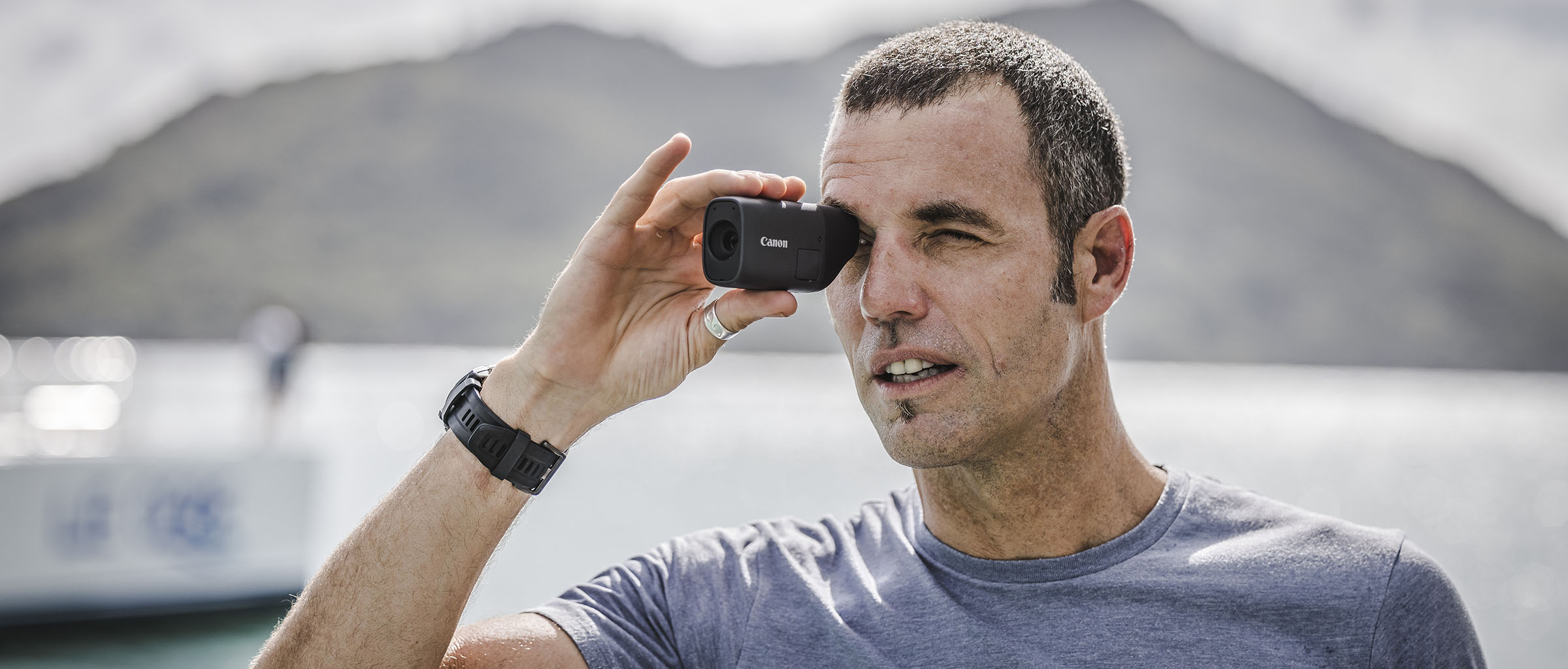 Canon PowerShot ZOOM: Smarter Fernglas-Kamera-Hybrid
