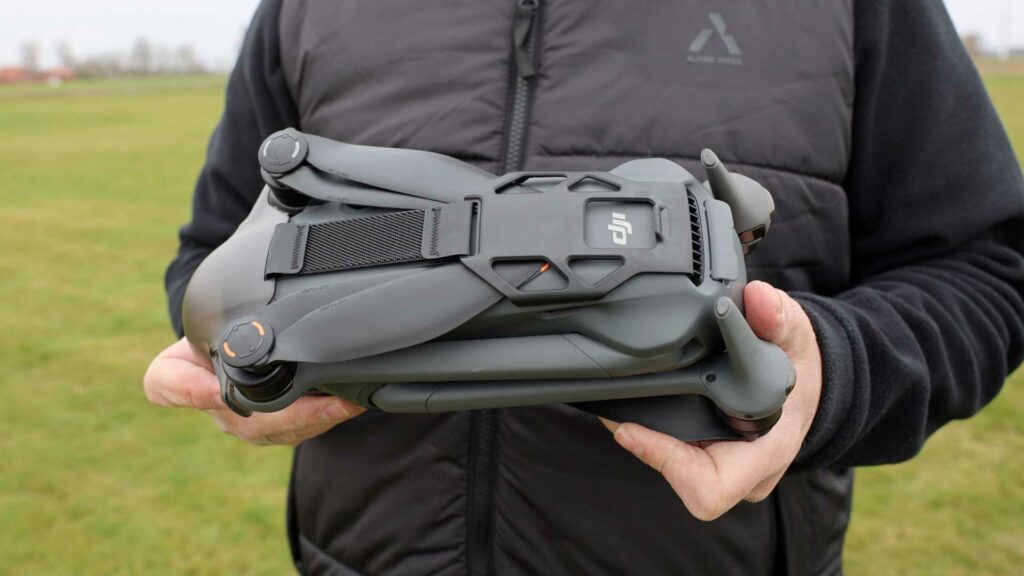 DJI Mavic 4 Pro zusammengeklappt