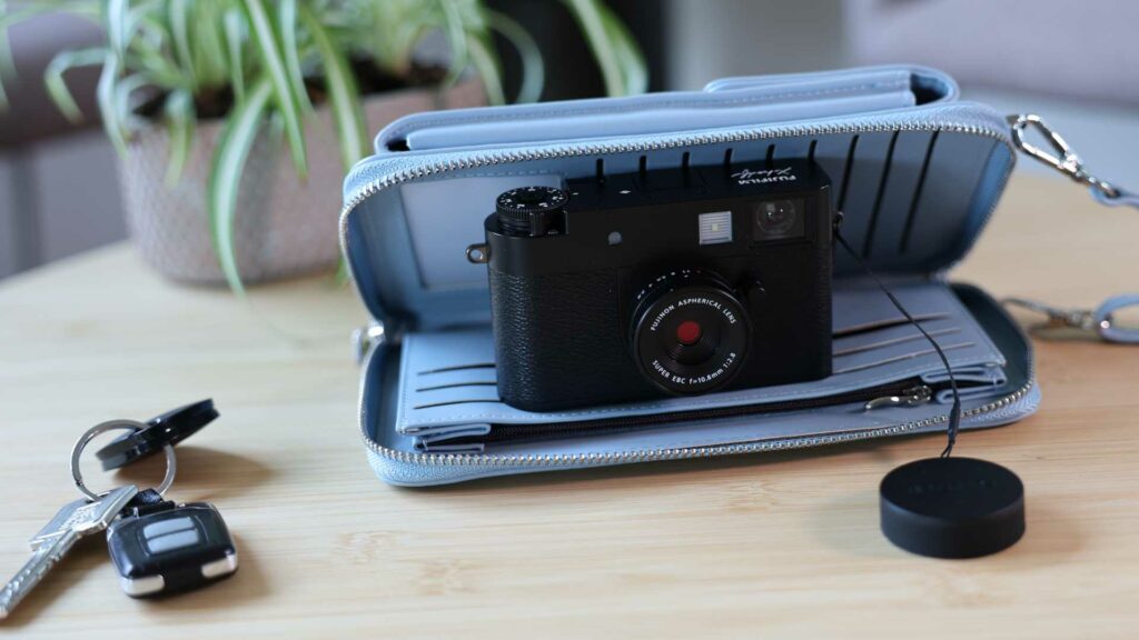 Fujifilm X-Half X-HF1 Größenvergleich im Verhältnis