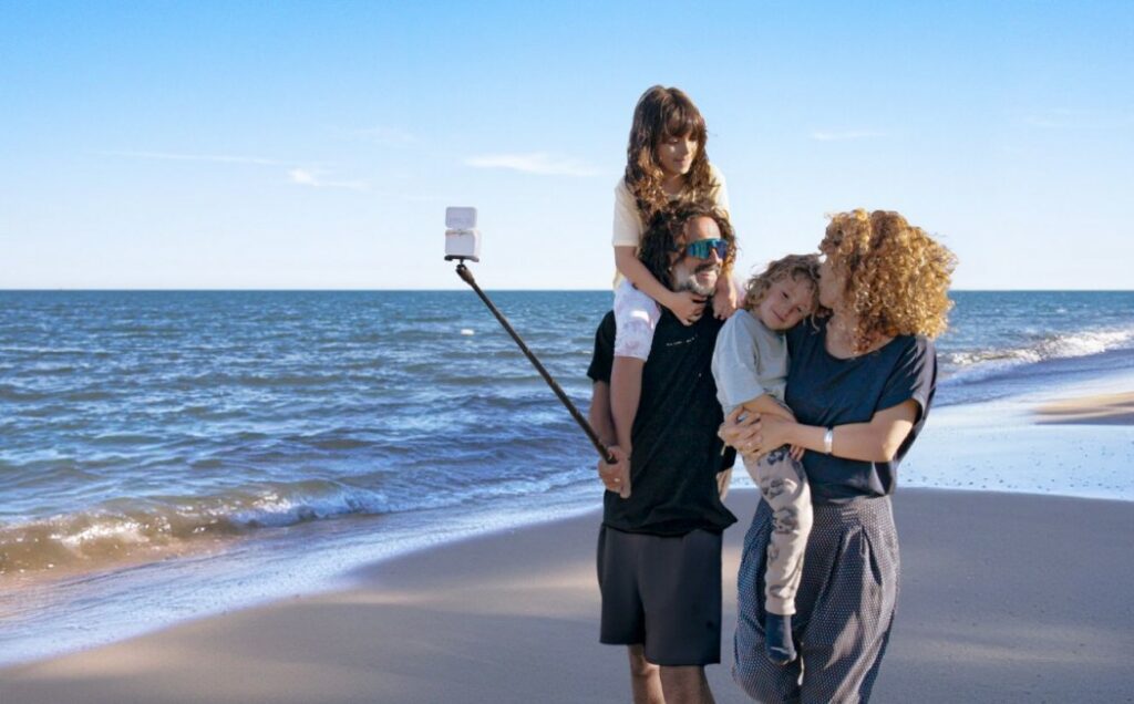 Familienfotos am Strand mit insta360 Go 3