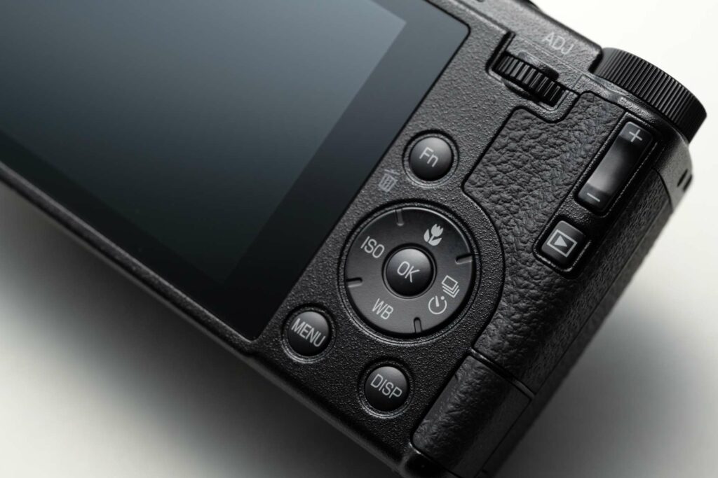Die Bedienelemente der Ricoh GR IV