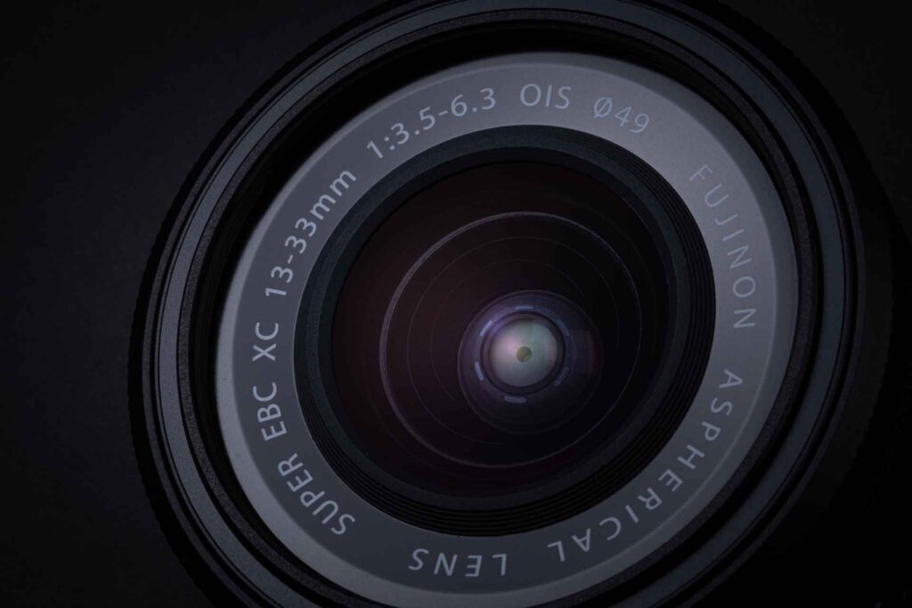 FUJINON XC 13–33 mm F3.5–6.3 OIS Nahansicht