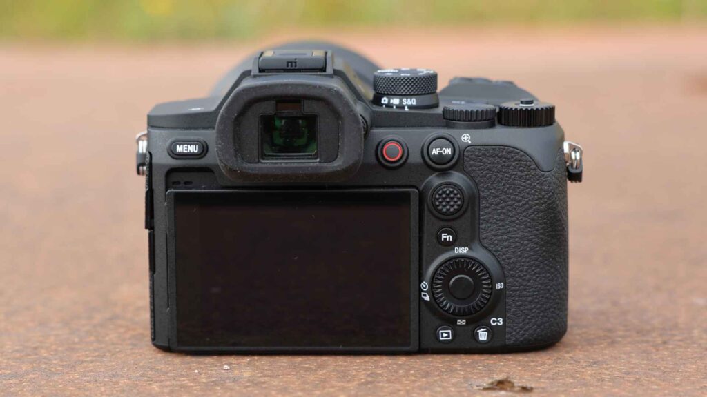 Sony RX10 V Rückansicht.